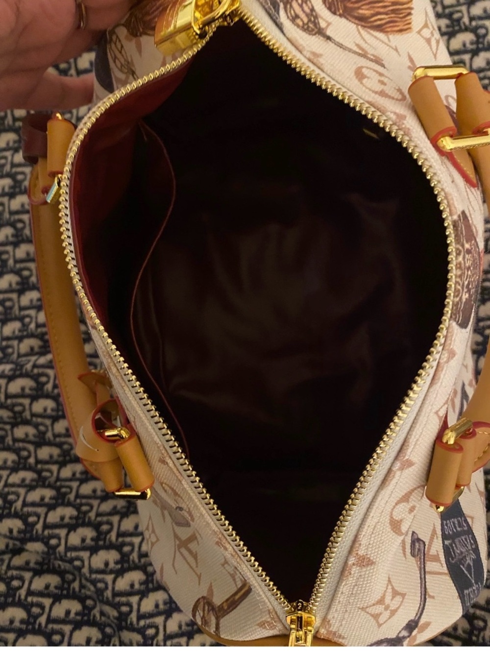 Lv Beige Monogram speedy READ Description - Picture 4 of 6